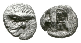 MYSIA. Kyzikos. Obol (Circa 600-550 BC).
Obv: Tunny fish left.
Rev: Incuse square punch.
Condition: Good fine.
Weight:0,50 gr
Diameter: 8,56 mm