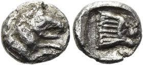 NORD-PERSIEN. Andragoras, 3. Jh. v. Chr.(?) Andragoras, 3. Jh. v. Chr.(?) Obol ø 10mm (0.86g). ca. 260 - 250 v. Chr.(?) Vs.: Vorderteil eines n. r. sp...