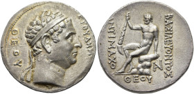 KÖNIGREICH BAKTRIEN. Antimachos I. Theos, ca. 178 - 170 v. Chr. Antimachos I. Theos, ca. 178 - 170 v. Chr. Tetradrachme ø 30mm (16.70g). Vs.: ΕΥΘΥΔΗΜΟ...