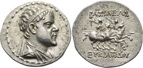 KÖNIGREICH BAKTRIEN. Eukratides I. Megas, ca. 170 - 145 v. Chr. Eukratides I. Megas, ca. 170 - 145 v. Chr. Tetradrachme ø 32mm (16.93g). ca. 170 - 163...
