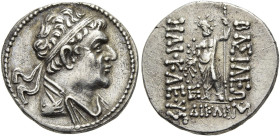 KÖNIGREICH BAKTRIEN. Heliokles I. Dikaios, ca. 145 - 130 v. Chr. Heliokles I. Dikaios, ca. 145 - 130 v. Chr. Drachme ø 20mm (4.05g). Vs.: Drapierte Bü...