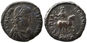 Theodosius I, 379-395. Follis (bronze, 2.05 g, 15 mm), Antioch. D N THEODOSIVS P F AVG Pearl-diademed, draped and cuirassed bust right. Rev. GLORIA RO...