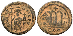 Time of the Rashidun. Pseudo-Byzantine types, before AH 24 / 645 AD. Fals (bronze, 4.92 g, 23 mm), imitating follis of Constans II. ЄN T૪TO NCPVO Impe...