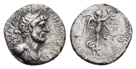 CAPPADOCIA. Caesarea. Hadrian (117-138). Hemidrachm. 

Obv : AYTO KAIC TPAI AΔPIANOC CЄBACT.
Laureate, draped and cuirassed bust right.

Rev : ЄT Є.
N...
