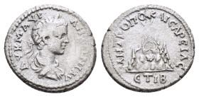 CAPPADOCIA.Caesaraea.Caracalla.(198-217). Drachm.

Obv : ΑΥ ΜΑΡ ΑΥΡ ΑΝΤΩΝЄΙ.
Laureate, draped and cuirassed bust right.

Rev. ΜΗΤΡΟΠΟ ΚΑΙΣΑΡЄΙA / ЄT I...