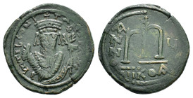 TIBERIUS II CONSTANTINE (578-582). Follis. Nicomedia.

Condition : Good very fine.

Weight : 17.38 gr
Diameter : 36 mm