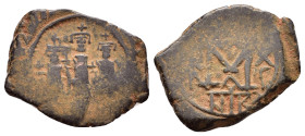 HERACLIUS with MARTINA and HERACLIUS CONSTANTINE (610-641).Nicomedia. Follis. 

Obv : Heraclius, in centre, flanked by Martina, on left, and Heraclius...