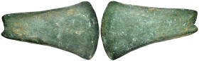 ANCIENT ROMAN BRONZE BATTLE AXE.(1st-2nd century).Ae.

Condition : Good very fine.

Weight : 297.69 gr
Diameter : 101 mm