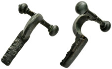 ANCIENT GREEK BRONZE FIBULA.(4th-3th Century BC).Ae.

Condition : Good very fine.

Weight : 47.82 gr
Diameter : 59 mm