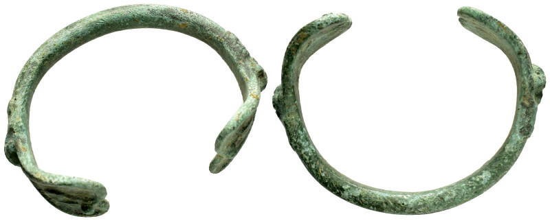 ANCIENT ROMAN BRONZE BRACELET.(1st- 3rd).Ae.

Condition : Good very fine.

Weigh...