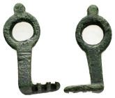 ANCIENT ROMAN BRONZE KEY.(1st-2nd century).Ae.

Condition : Good very fine.

Weight : 5.17 gr
Diameter : 32 mm