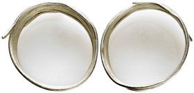 ANCIENT ROMAN SILVER BRACELET.(1st- 3rd).Ae.

Condition : Good very fine.

Weight : 60.59 gr
Diameter : 61 mm