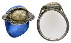 ANCIENT ROMAN SILVER RING.(1st-2nd century).Ae.

Condition : Good very fine.

Weight : 3.63 gr
Diameter : 22 mm