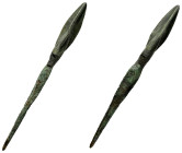 ANCIENT ROMAN BRONZE SPEAR HEAD.(Circa 2th Century).Ae.

Condition : Good very fine.

Weight : 10.84 gr
Diameter : 98 mm