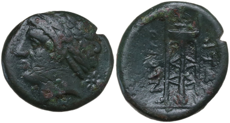 Greek Italy. Central and Southern Campania, Neapolis. AE 15 mm, 300-275 BC. Obv....