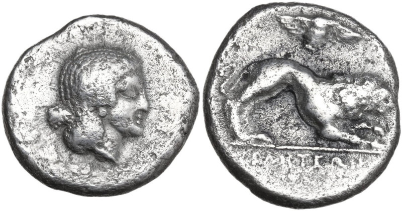 Greek Italy. Northern Lucania, Velia. AR Didrachm, 400-340 BC. Obv. Head of nymp...