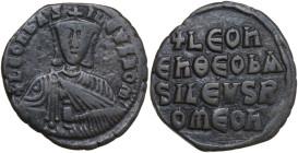 Leo VI (886-912). AE Follis, Costantinople mint. Obv. LEOn bASILEVS ROm. Bust facing, wearing crown and chlamys, and holding akakia. Rev. Legend in fo...