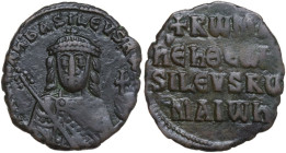 Romanus I, Lecapenus (920-944). AE Follis, Constantinople mint. Obv. Facing bust of Romanus I, holding labarum and globus cruciger. Rev. Legend in fou...