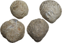 Multiple lot of four (4) Lead Scallop-shells. PB. Various weights, from 27 to 60 g. These 'shells', which are quite rare, are most frequently reported...