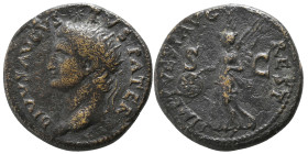 AD 80-81.
Divus Augustus Ae. dupondius, struck under Titus, Rome. DIVVS AVGVSTVS PATER; Radiate head of Divus Augustus, left above star. Rev. IMP T VE...