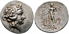Thrakia. Thasos. Tetradrachme nach 146 v. Chr. Kopf des Dionysos mit Efeukranz nach rechts / Herkules mit Keule und Löwe von vorn stehend mit nach lin...