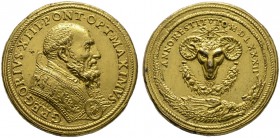 Italien-Kirchenstaat (Vatikan). Gregor XIII. (Ugo Buoncompagno) 1572-1585. Vergoldete Bronzemedaille 1582 von Lorenzo Fragny il Parmigiano (mit Signat...