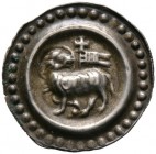 Schweiz-St. Gallen, Münzstätte der Abtei. Ulrich VI. 1204-1220. Brakteat nach 1295. Nach links schreitendes Lamm mit Heiligenschein und zurückgewandte...