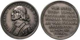 Schweiz-Zürich, Stadt. Silbermedaille o.J. (1720?) von H.J. Gessner, (wohl) auf den 100. Geburtstag von Johann Heinrich Hottinger. Dessen Brustbild im...