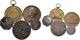 MEDAILLEN. 5 Stücke: FRANKREICH. Jetonartige Silbermedaille 1762 auf den Bürgermeister von Rennes - M. Hevin (29,5 mm, 8,43 g); Oktogonale, jetonartig...