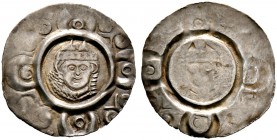 Augsburg, Bistum. Udalschalk von Eschenlohe 1184-1202. Dünnpfennig. Bischofskopf von vorn mit Mitra und herabfallenden Infulbändern, im Wulstring. Umg...