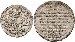 Regensburg, Stadt. Guldentaler zu 60 Kreuzer 1586. Schützenpreis anlässlich des Stahlschützenfestes. Zwei Wappenschilde (Reichsadler mit Brustschild s...