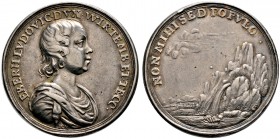 Württemberg. Eberhard Ludwig 1693-1733. Silbermedaille o.J. von J.Chr. Müller. Jugendliches Brustbild des Herzogs nach rechts / Aus einem Felsen entsp...