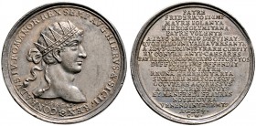 Wermuth, Christian (1661-1739). Silberne Suitenmedaille o.J. auf den römisch-deutschen König Konrad IV. (1250-1254). Dessen Büste mit Strahlenkrone na...