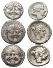 Griechische Münzen - Lots.


Neapolis (Makedonien).

Lot (3 Stück, Silber): Hemidrachme; ca. 4. Jhdt. v. Chr.

Sehr schön - fast sehr schön.
...