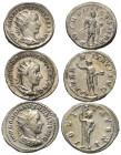 Römische Münzen - Lots. Kaiserzeit.


Lot (3 Stück, Silber): Antoniniane des Gordianus III. (238 - 244 n. Chr.).

Patina, sehr schön / fast vorzü...