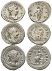 Römische Münzen - Lots. Kaiserzeit.


Lot (3 Stück, Silber): Antoniniane des Gordianus III. (238 - 244 n. Chr.).

Sehr schön / fast vorzüglich.
...