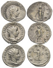 Römische Münzen - Lots. Kaiserzeit.


Lot (3 Stück, Silber): Antoniniane des Gordianus III. (238 - 244 n. Chr.).

Ein Stück mit Schrötlingsriss, ...