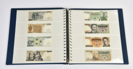 Polen, Republik seit 1989, Sammlung Banknoten aus der Zeit von 1982-2011 in einem Album. Vom 10 Zloty bis zum 500000 Zloty Schein. Gesamt: 22 Stück. M...