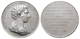 Schweden, Karl XIV. Johann 1818-1844, Silbermedaille 1818, von C. Enhörning, auf seine Thronbesteigung. Brustbild rechts mit umgelegtem Mantel // Neun...