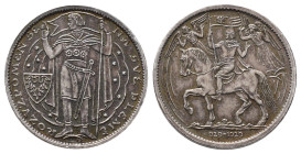 Tschechoslowakei, Silbermedaille 1929, von O. Spaniel, auf den 1000. Jahrestag der Christianisierung Böhmens. St. Wenzel mit Banner und Schwert steht ...