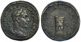 FILIPO I. Sestercio. Roma (244). R/ Miliario con ley.: COS. III; SAECVLARES AVGG, S.C. RIC-162. CH-195. MBC+.