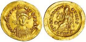 TEODOSIO II. Sólido. Constantinopla (441-450). R/ IMP. XXXXII COS. XVII. P. P. RIC-321. Pequeñas marcas. MBC+.