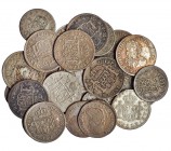 25 monedas diferentes. 1/4 de real, 1799, Potosí y colección de 1/2 real. Lima (2), Madrid (6), México (12), Potosí (3) y Sevilla. Dos con agujero. BC...