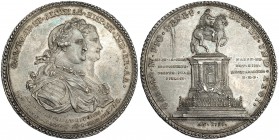 Medalla. Monumento a Carlos IV. 1796. México. AR 33,5 mm. Grabador: Gil. MPN-300. Rayitas. Ligera pátina. EBC-.