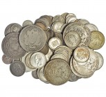 VENEZUELA. Lote de 127 monedas de plata: 5 bolívares (7), 1886 a 1936; 2 bolívares (11), 1911 a 1960; bolívar (20), casi todos de 1960; 50 centavos (1...