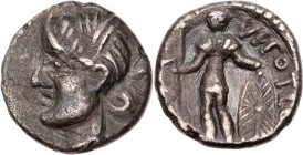 GALLIEN PICTONES
 AR-Quinar 60-50 v. Chr. Vs.: weibliche Büste n. l., Rs.: VEPOTLO (!), Krieger steht mit Schild und Standarte v. v. Depeyrot III, 99...