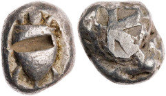 AEGINA AEGINA
 AR-Stater 525-480 v. Chr. Vs.: Seeschildkröte, Rs.: 5-feldiges quadratum incusum HGC 6, 433; Meadows, Aegina, Group IIc. 12.89 g. Vs. ...