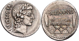 RÖMISCHE REPUBLIK
Lollius Palicanus, 45 v. Chr. AR-Denar Rom Vs.: HONORIS, Kopf des Honos mit Lorbeerkranz n. r., Rs.: PALIKANVS, Sella Curulis mit K...