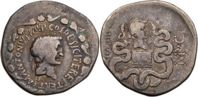 IMPERATORISCHE PRÄGUNGEN
M. Antonius mit Octavia, 40-32 v. Chr. AR-Cistophor um 39 v. Chr. Ephesus? Vs.: M · ANTONIVS · IMP · COS · DESIG · ITER ET ·...