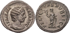 RÖMISCHE KAISERZEIT
Iulia Mamaea, Mutter des Severus Alexander, 222-235 n. Chr. AR-Denar 228 n. Chr. Rom Vs.: IVLIA MA-MAEA AVG, drapierte Büste mit ...